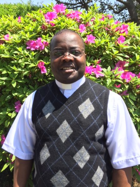 キジト・マワイラ神父